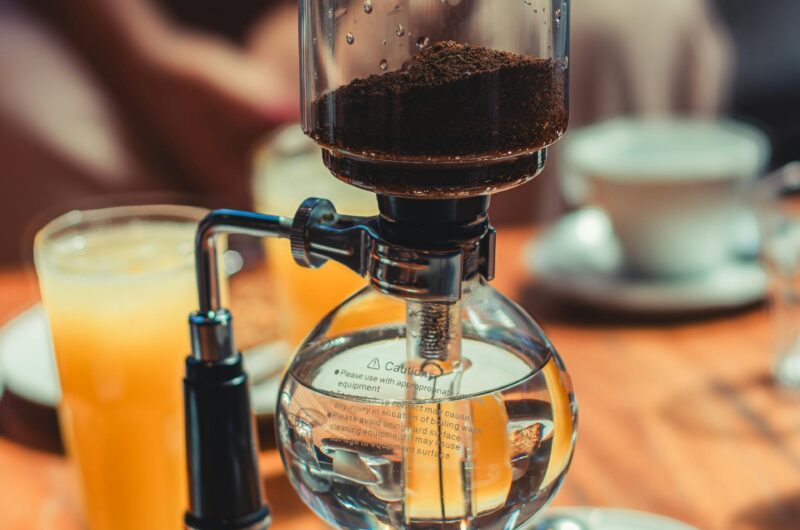 Vacuum (Siphon) Coffee Brewing: The Science Behind the Show