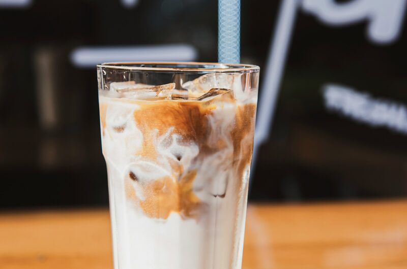 Delicious And Refreshing Iced Vanilla Latte Recipe for Summer